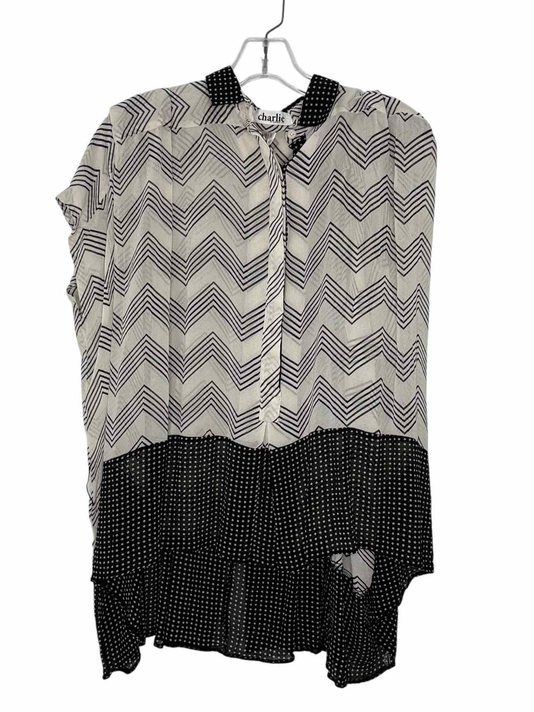 Size One Size Cream Print Pre-Owned Shirt- Ladies