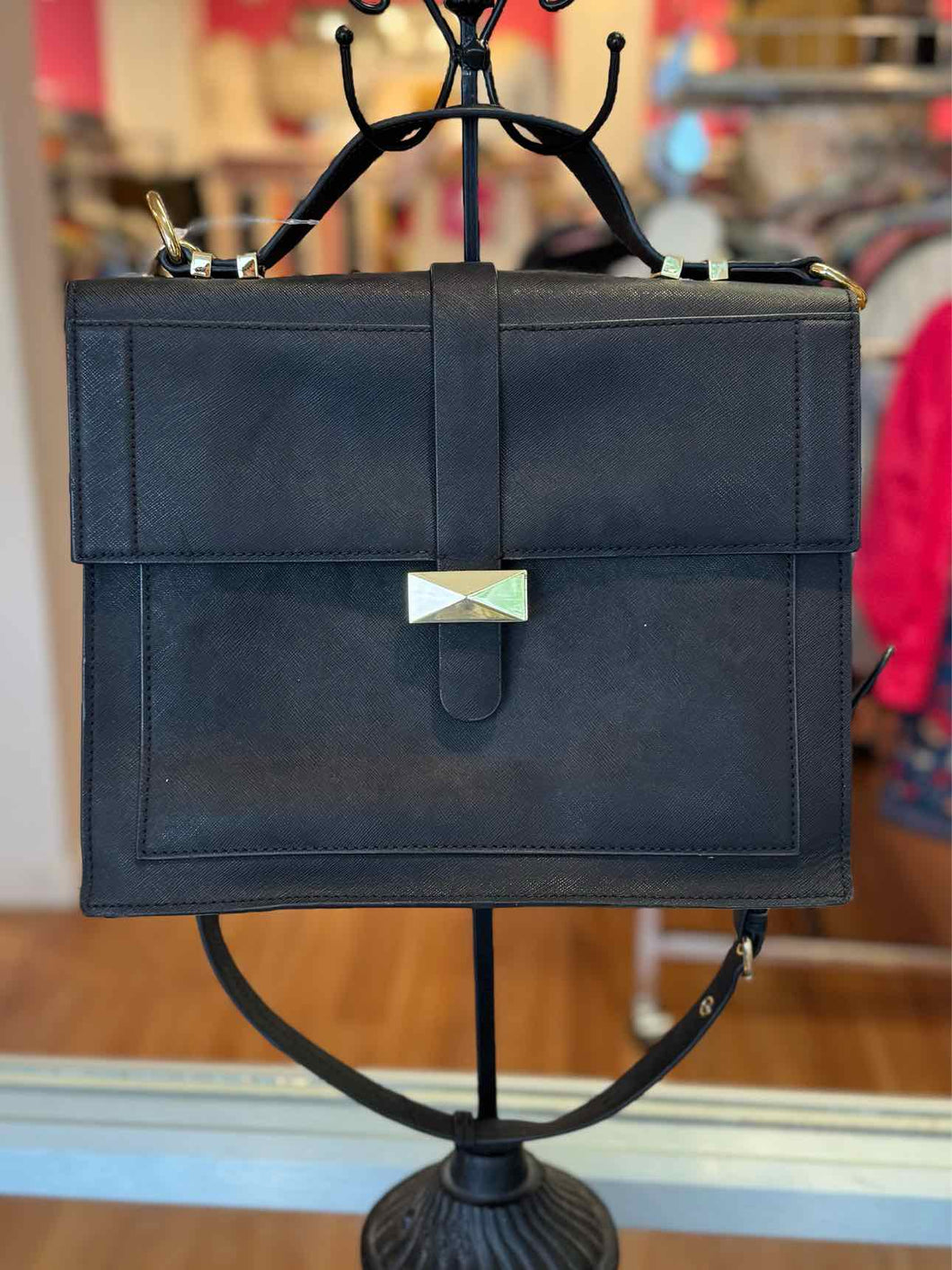 Badgley Mischka Black Pre-Owned Purse- Ladies