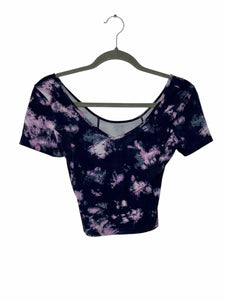 Lululemon Size 4 Navy Print Pre-Owned Activewear- T-Shirt