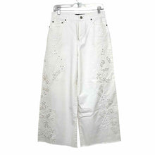 Load image into Gallery viewer, Lauren Ralph Lauren Size 6 White Pre-Owned Jeans- Ladies
