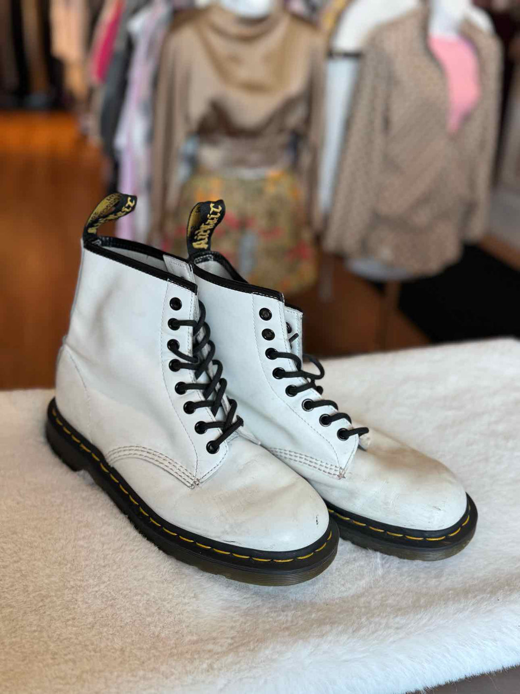 Dr. Marten Size 8.5 White Pre-Owned Boots- Ladies