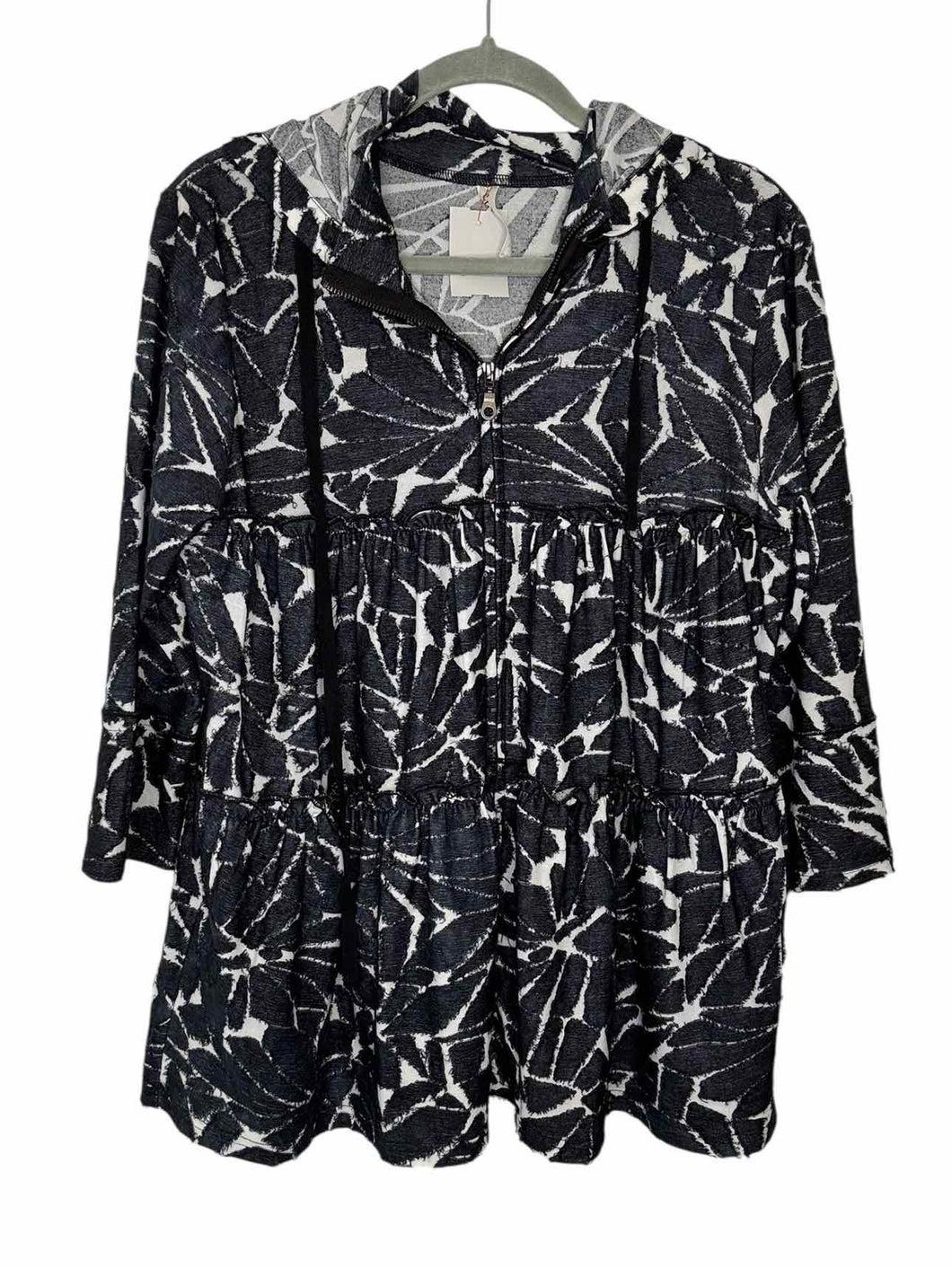 Cubism Size Medium Black Print Pre-Owned Blazer/Indoor Jacket- Ladies