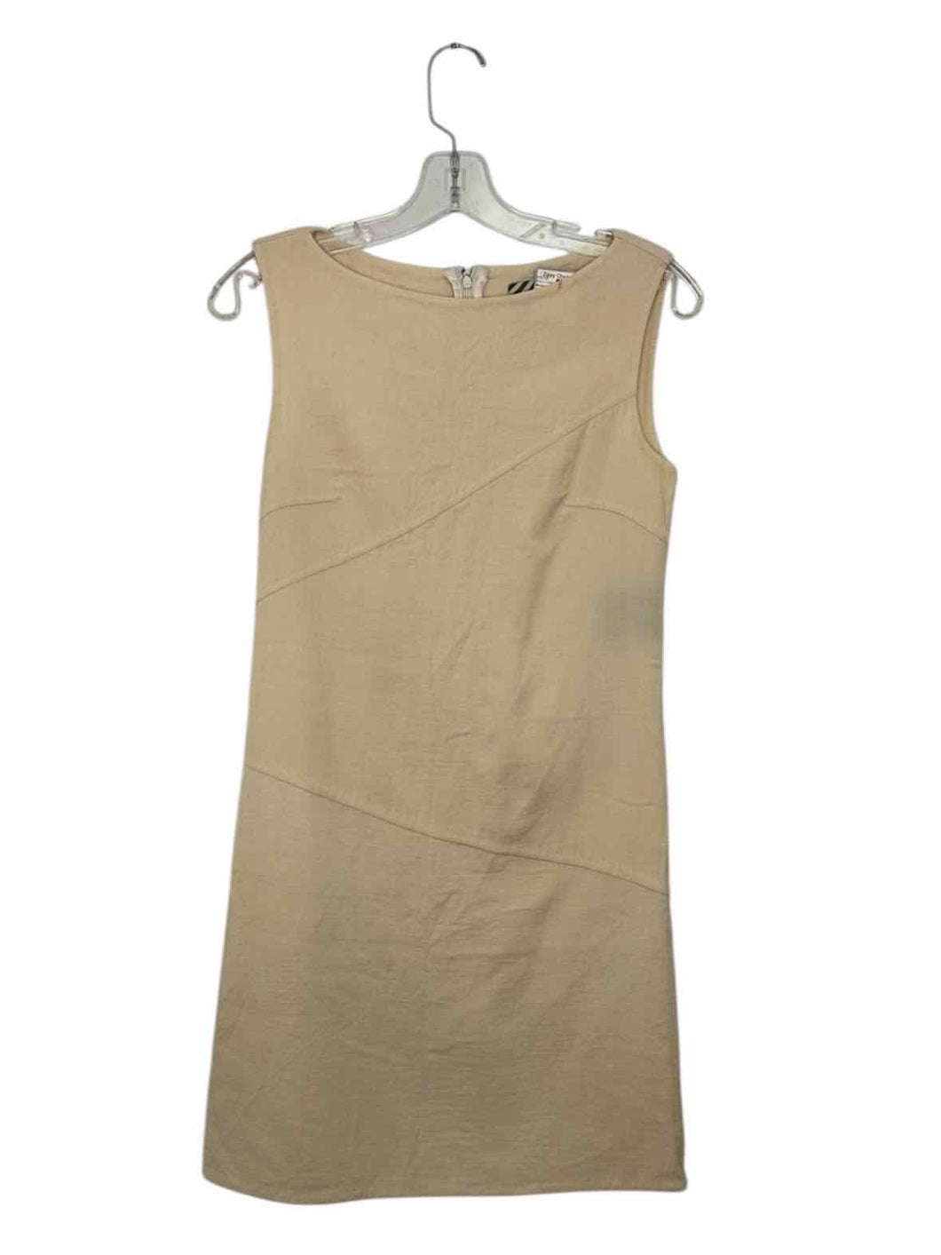 Burberry Size 4 Cream Pre-Owned Dress- Ladies