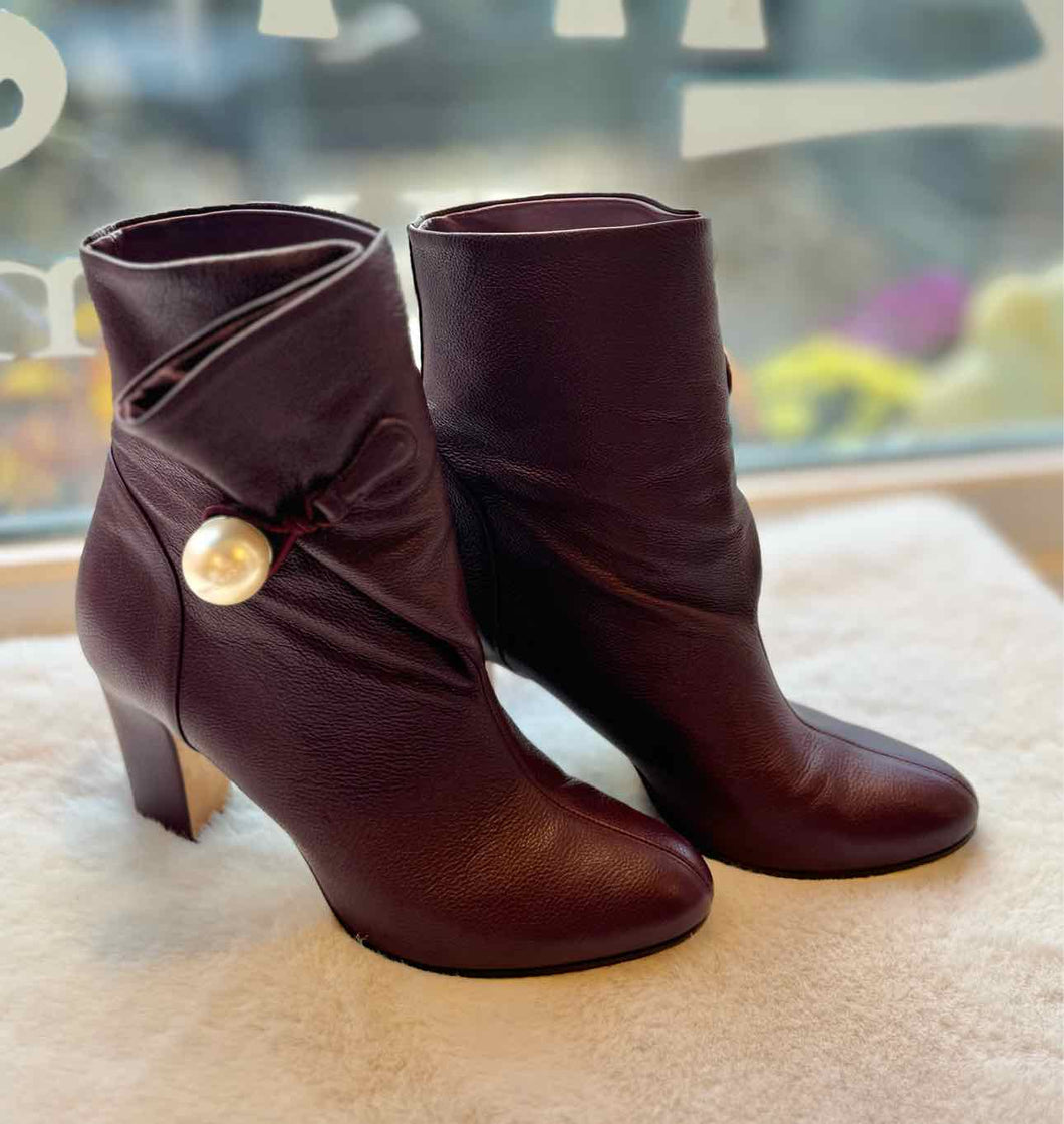 Jimmy Choo Size 37 Plum Bootie Pre-Owned Shoes- Ladies