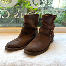 Load image into Gallery viewer, Frye Size 6.5 Brown Pre-Owned Boots- Ladies

