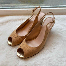 Load image into Gallery viewer, Stuart Weitzman Size 10 Tan Wedge Pre-Owned Shoes- Ladies
