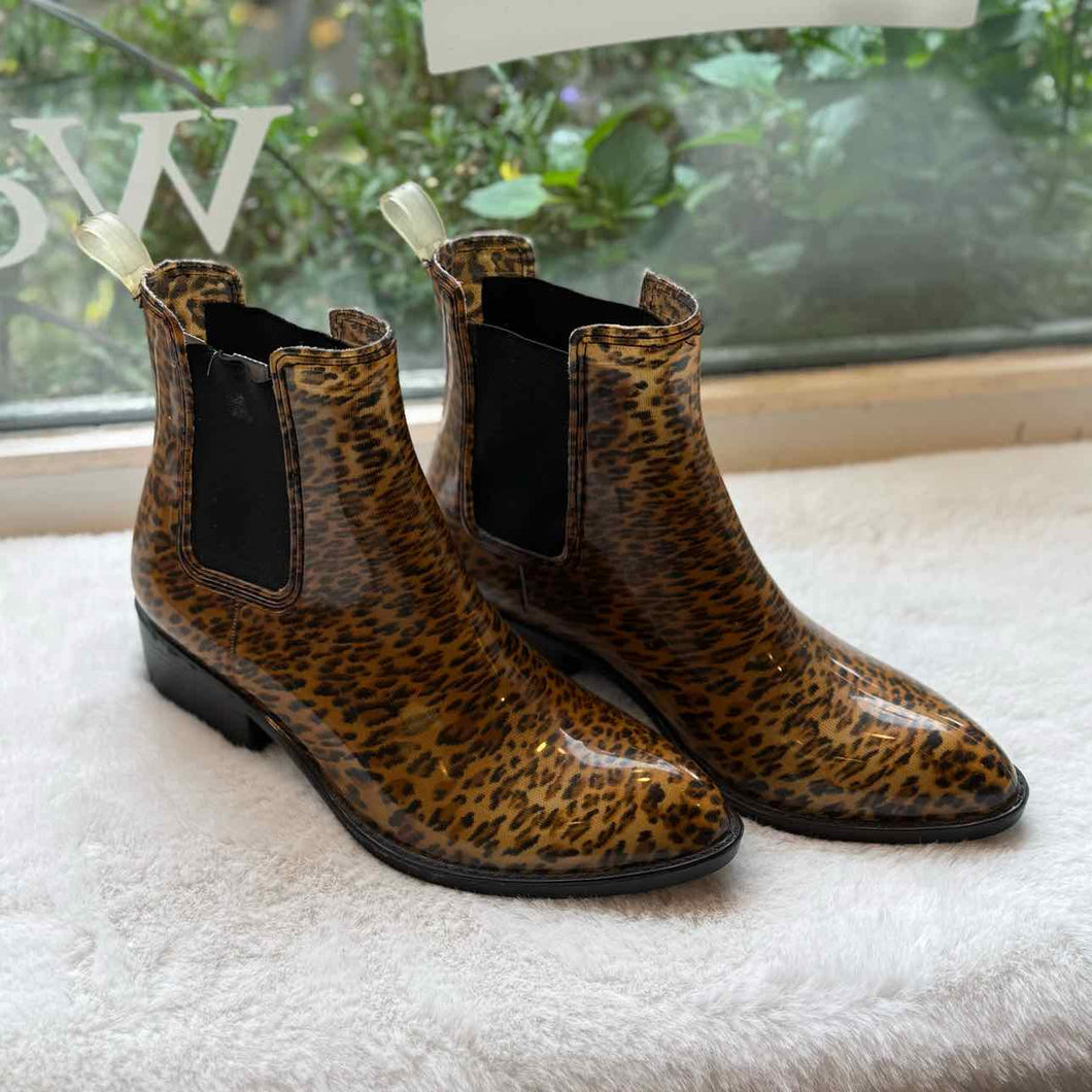 Jeffrey Campbell Size 9 Animal Print Bootie Pre-Owned Shoes- Ladies