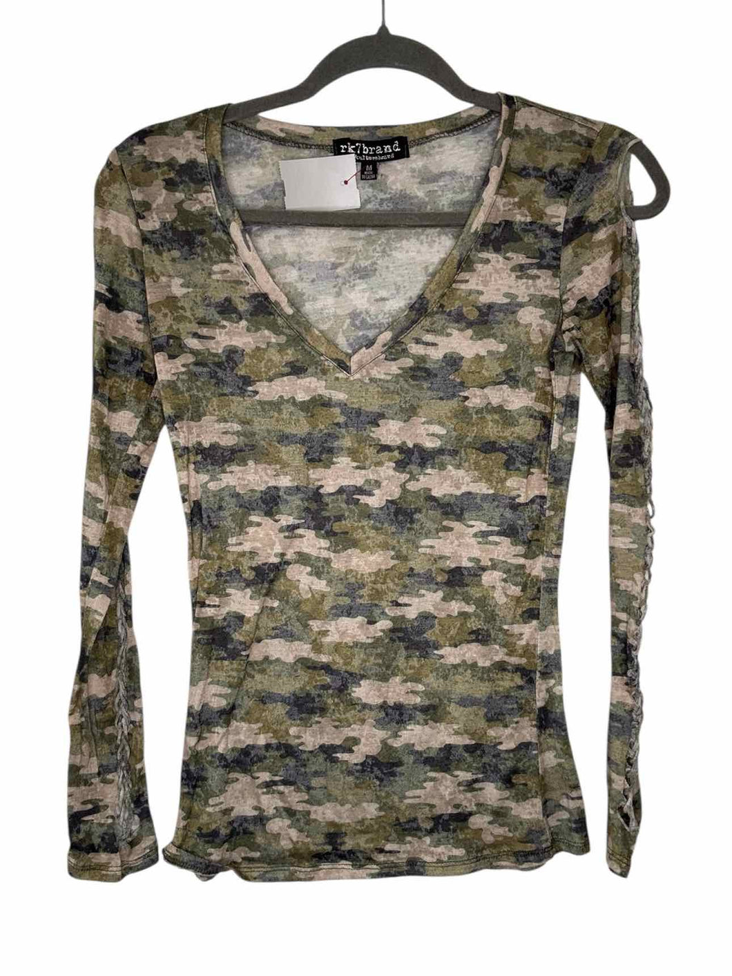 Size Medium Camouflage Pre-Owned Top- Ladies