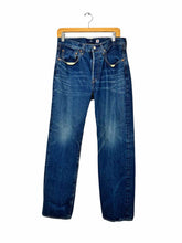 Load image into Gallery viewer, Levis Size 30 Denim Pre-Owned Jeans- Ladies
