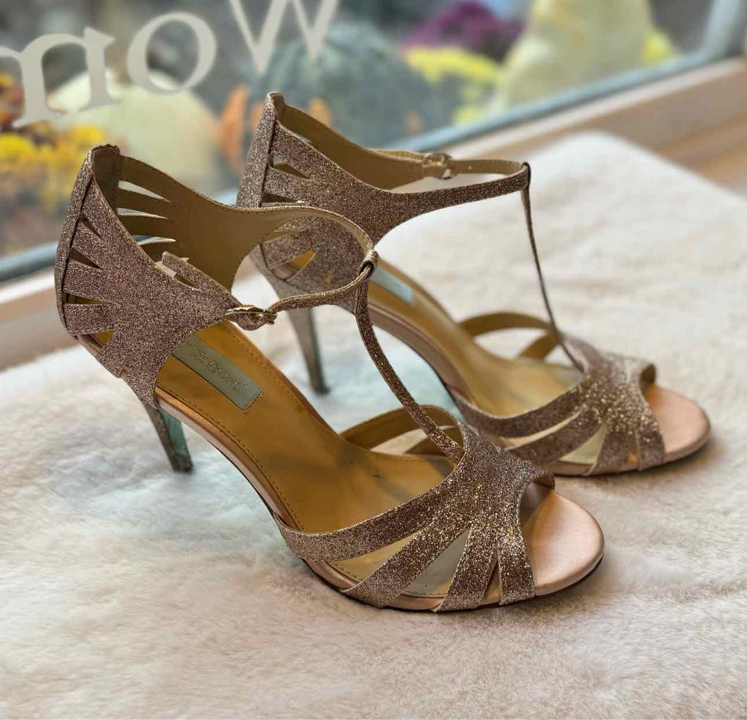 Betsey Johnson Size 8.5 Champagne Heels Pre-Owned Shoes- Ladies