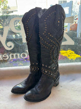 Load image into Gallery viewer, Old Gringo Size 9 Black Pre-Owned Boots- Ladies
