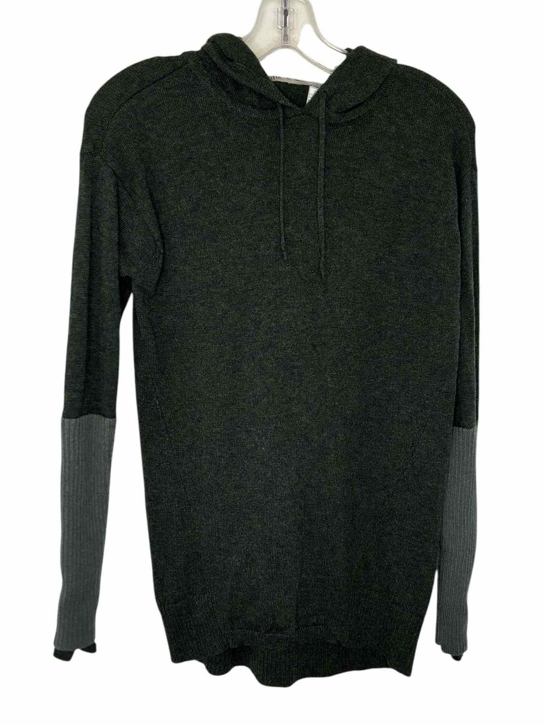 Athleta Size X- Small Green Pre-Owned Sweater- Ladies