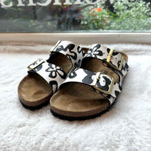 Load image into Gallery viewer, Birkenstock Size 37 White Print Sandal Pre-Owned Shoes- Ladies
