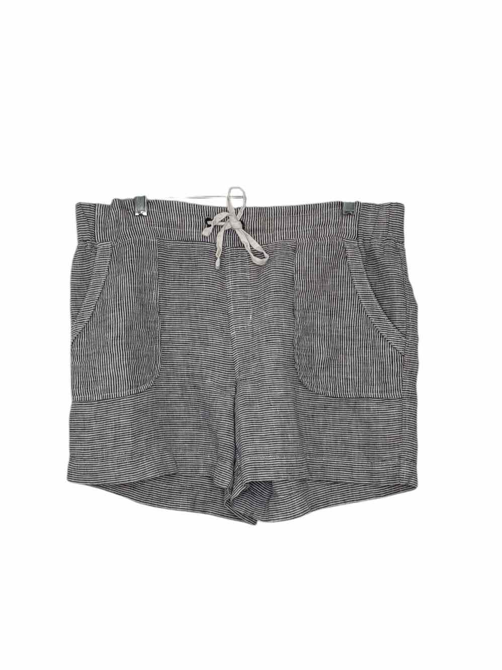 Athleta Size X-Large Blue Stripe Pre-Owned Shorts- Ladies