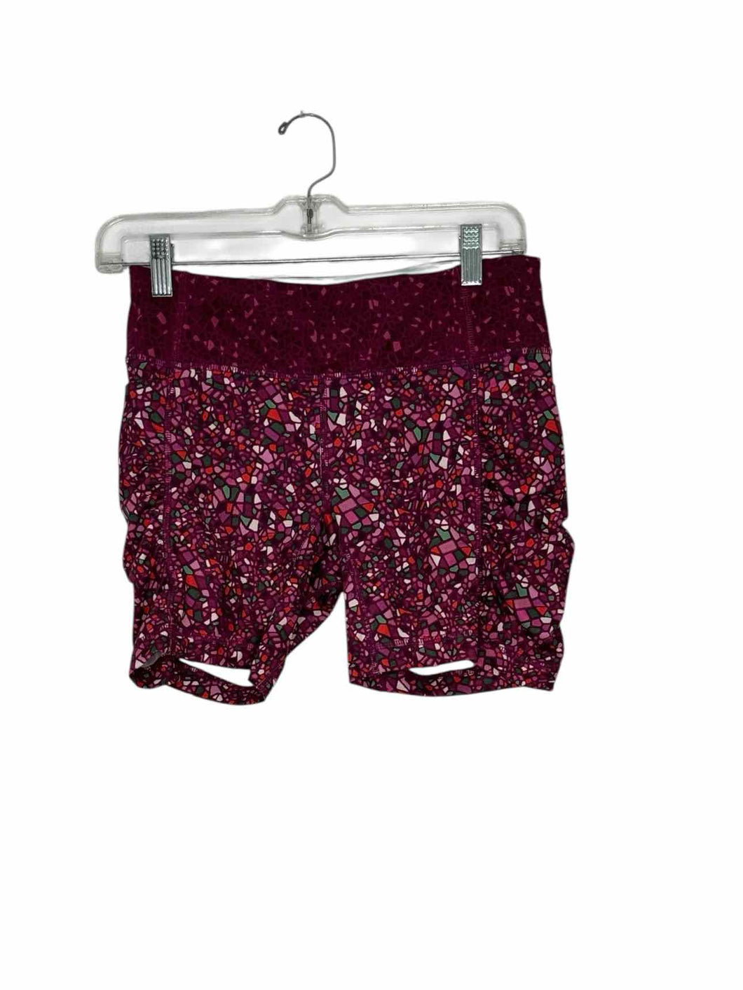 Lululemon Size 6 Purple Print Pre-Owned Shorts- Ladies