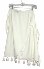 Load image into Gallery viewer, Show Me Your Mumu Size S/M White Pre-Owned Multiple Piece Set
