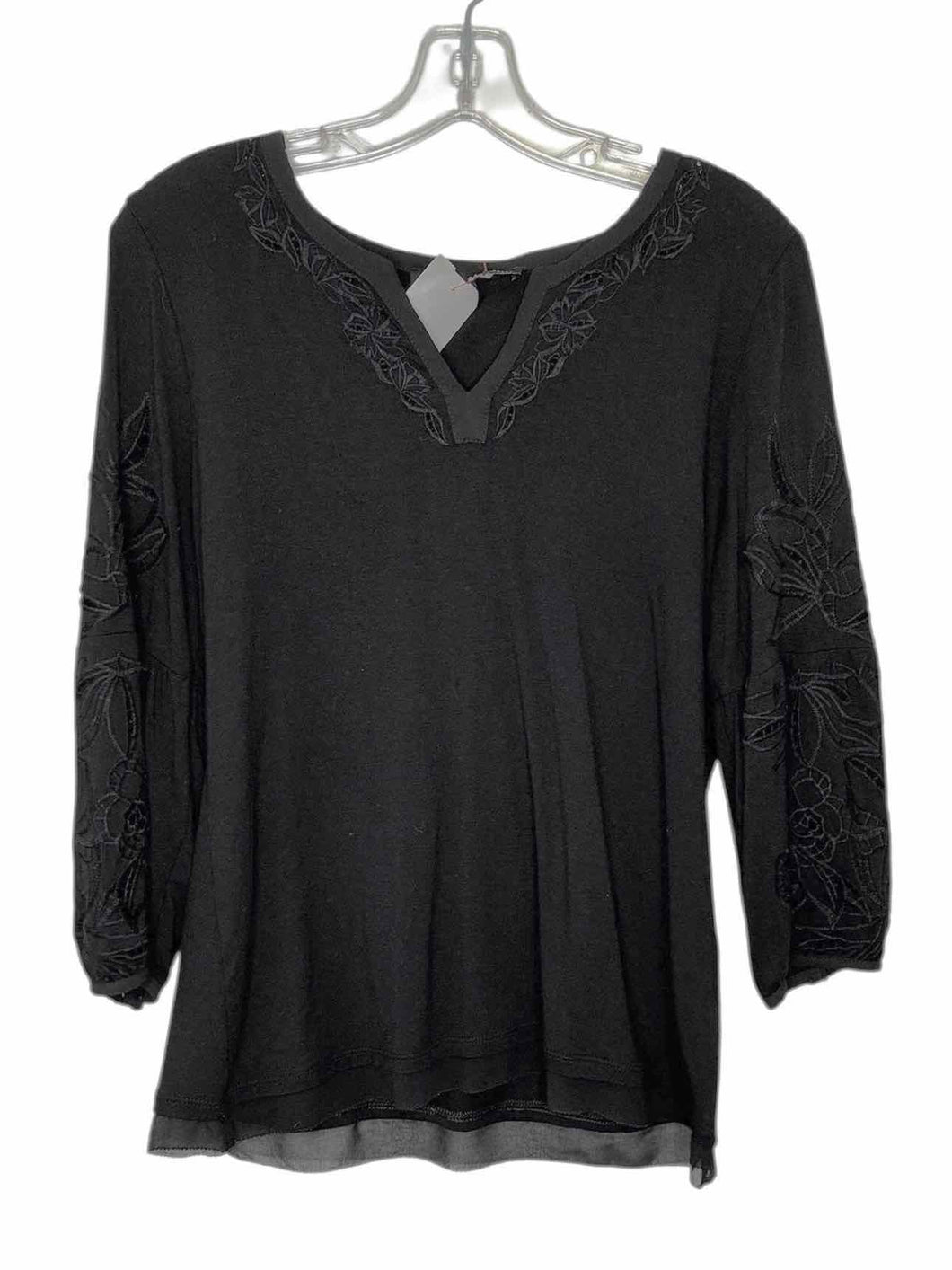 WH/BM Size Small Black Pre-Owned Top- Ladies