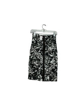 Load image into Gallery viewer, Artelier Nicole Miller Size 4 White Print Skirt- Ladies
