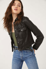 Load image into Gallery viewer, Free People Size X- Small Black Jacket- Ladies
