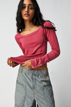 Load image into Gallery viewer, Free People Size X- Small Pink Top- Ladies
