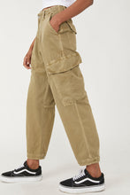 Load image into Gallery viewer, Free People Size 2 Army Green Pants- Ladies

