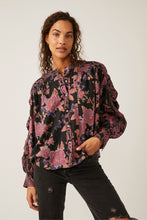 Load image into Gallery viewer, Free People Size X- Small Black Print Top- Ladies
